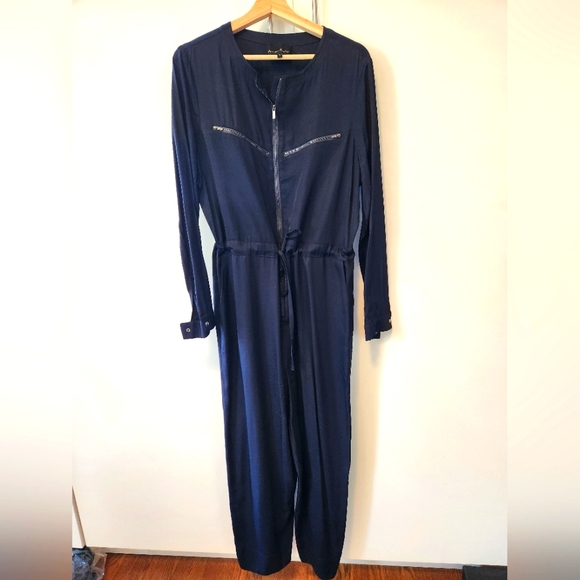 Navy jumpsuit size 12/ Large - Picture 1 of 6